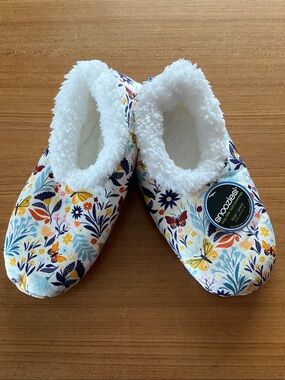 Snoozies! Women’s Floral Cozy Slipper Socks - White with Multicolor Print